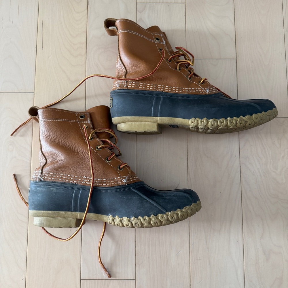 L.L. Bean Bean Boots 8” - Picture 2 of 4